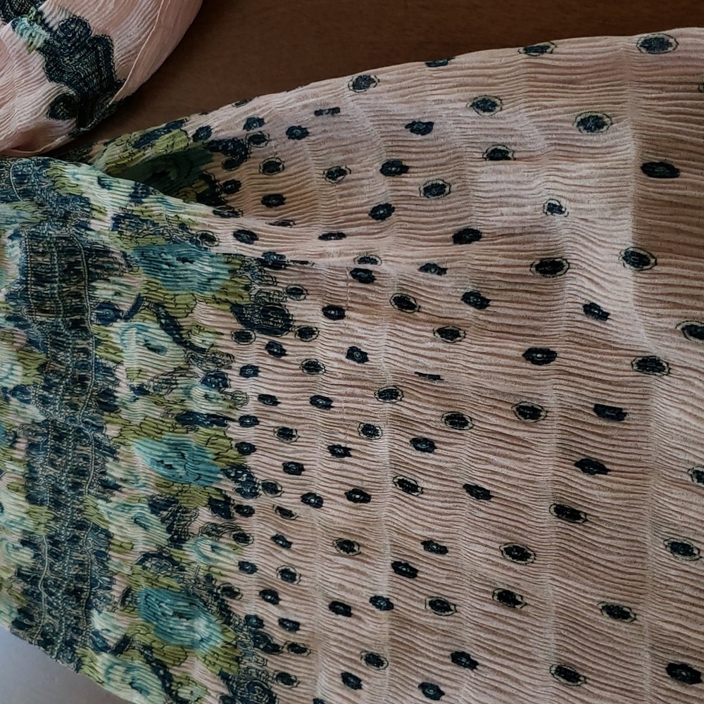 Vintage French silk scarf - Picture 6 of 6